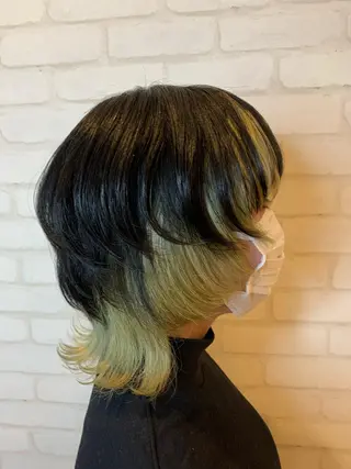 ミディアム 秋葉 万柚子のヘアスタイル