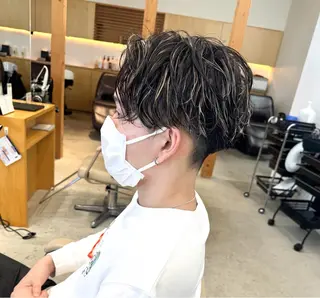 ミディアム パーマ メンズ 服部 雄輝のヘアスタイル