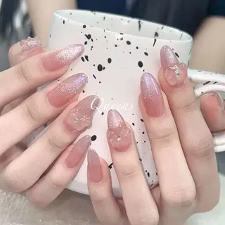 ネイル Queens テイのネイルデザイン