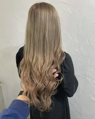 ロング カラー Loob.TOKYO MIYA🌈のヘアスタイル