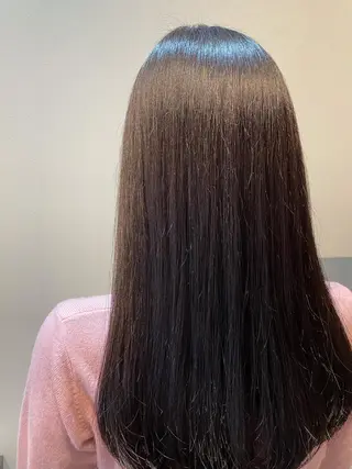 ロング カラー 秋田 亜由美のヘアスタイル