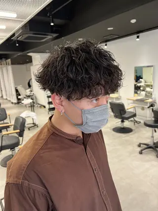 ショート カラー パーマ メンズ フェザーショート⚡️ REONのヘアスタイル