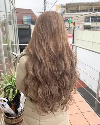 ロング カラー 【Diar】オーナー アキヨシケンタのヘアスタイル