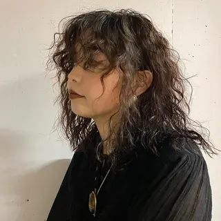 ミディアム パーマ Yuki☺︎パーマ レイヤーカットのヘアスタイル