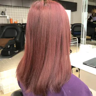 ロング カラー ハイトーン×レイヤー カットTAKUMIのヘアスタイル