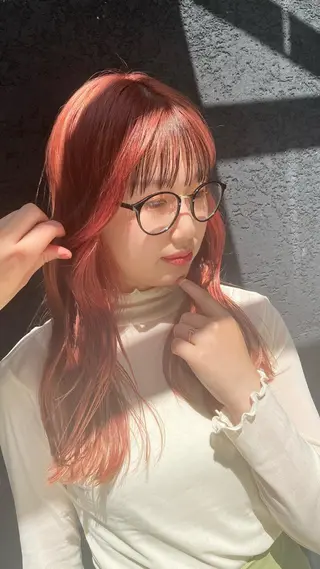 セミロング カラー 横尾 歩のヘアスタイル