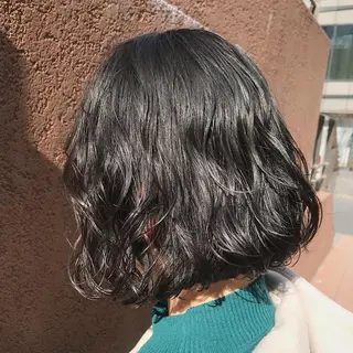 ショート カラー パーマ ヘアアレンジ 松田 亮葉のヘアスタイル