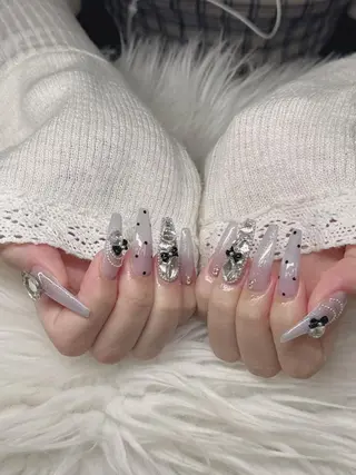 ネイル Lee Nailsのネイルデザイン