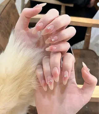 ネイル Freya トウのネイルデザイン