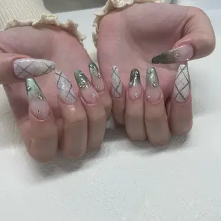 ネイル 💖𝓜𝓲𝓸 /7月予約受付中💖のネイルデザイン