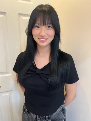 ロング yuka/ロング/ レイヤーカットモデルのヘアスタイル