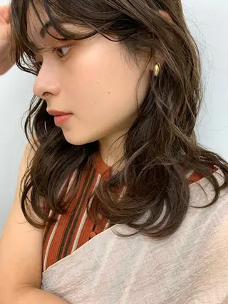 セミロング カラー BLOCK hair makeのヘアスタイル