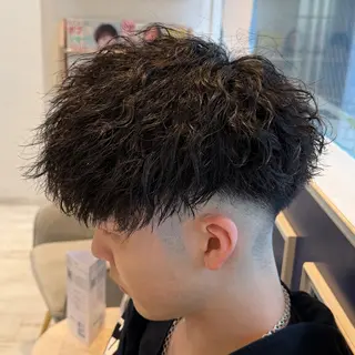 ショート パーマ メンズ 吉田 新平のヘアスタイル