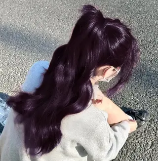 ロング カラー ラベンダー💜 グレージュ🩶のヘアスタイル