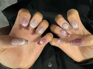 ネイル LAVISH 大和店 emi・:*+のネイルデザイン