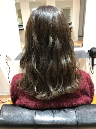 ミディアム カラー 美髪・透明感カラー 西川仁弥のヘアスタイル