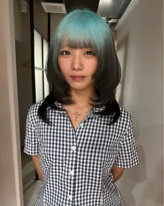 ミディアム TAIRA横浜ウルフ 🐺デザインカラーのヘアスタイル