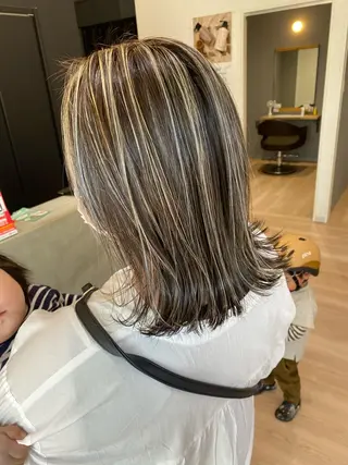 ミディアム カラー 鍵谷 公宏のヘアスタイル