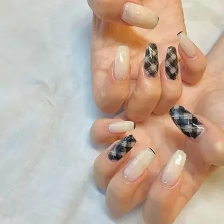ロング カラー パーマ ヘアアレンジ メンズ キッズ ネイル マツエク・マツパ アイブロウ el. by Aoのネイルデザイン