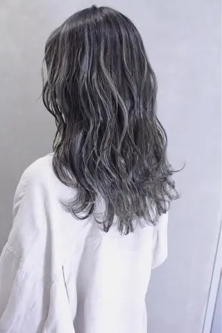セミロング カラー ヘアアレンジ lani ブリーチ /ダブルカラーのヘアスタイル