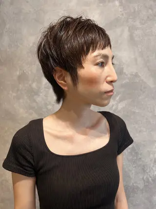 ショート T Akaneのヘアスタイル