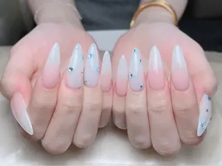 ネイル Sora  Nail 長さ出し専門店のネイルデザイン