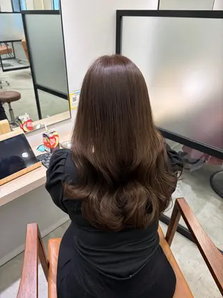 ロング しげ ゆりか/透明感 カラー/顔周りカットのヘアスタイル