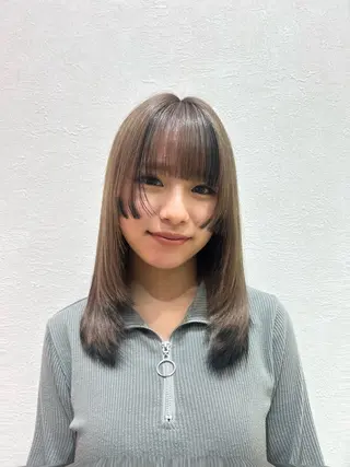 セミロング カラー 🩷愛咲🩷レイヤー /透明感カラーのヘアスタイル