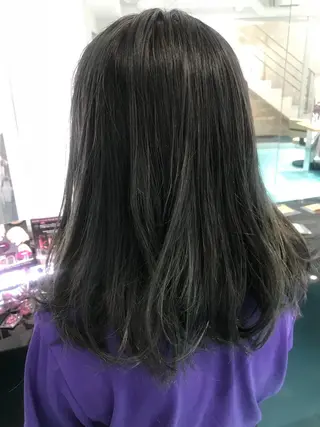カラー 💓パーマ，💗 レイヤーカットのヘアスタイル