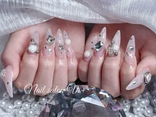 ネイル ✨Nailsalon Vi+✨のネイルデザイン