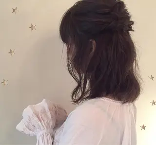 ミディアム ヘアアレンジ 市川 千夏のヘアスタイル