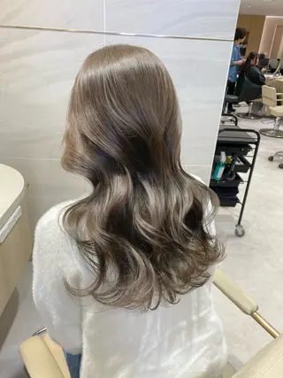 セミロング カラー 透明感カラー🌿 グレージュ🐺陽介のヘアスタイル