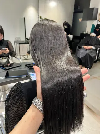 ロング カラー 赤みゼロ/透明感 カラー🌿KANTAのヘアスタイル