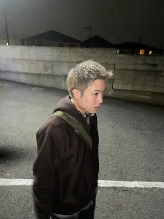ショート クボタ マコトのヘアスタイル