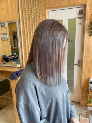 セミロング ハイトーン belle ナホのヘアスタイル