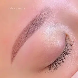 アイブロウ alchemy workzのマツエク・マツパデザイン
