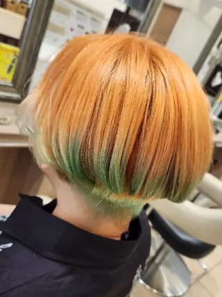 ショート 推しアニメカラー🌈 ツヤ透明感カラー🦄のヘアスタイル