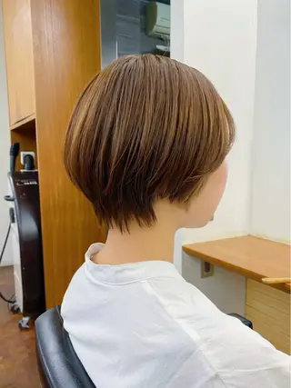 ショート カラー 似合わせレイヤー/ ケアパーマ/高倉のヘアスタイル