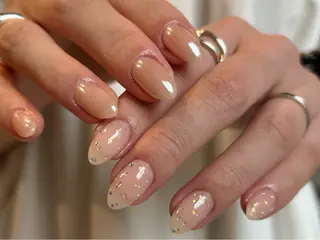 ネイル Ezura Yumi 【 mo-ve 】のネイルデザイン