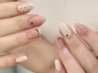ネイル Queenie 🦋のネイルデザイン