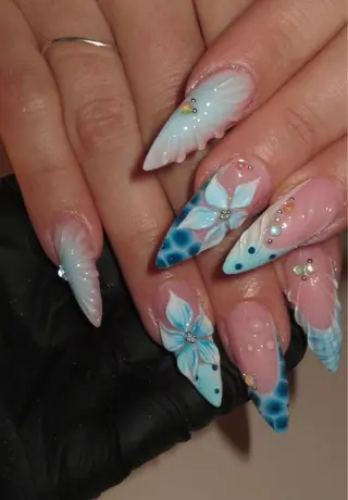 ネイル NiJi Nailsのネイルデザイン