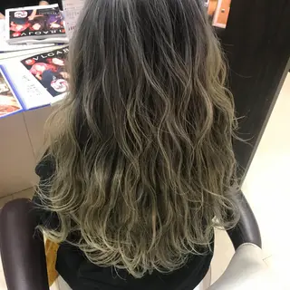 ロング カラー Oopsレイヤー 加藤澄都のヘアスタイル