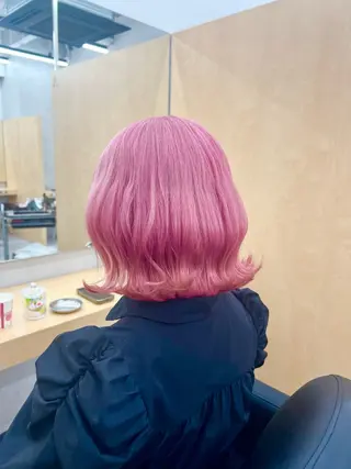 ミディアム カラー 🫧艶ダブルカラー ブリーチ🫧トモヤのヘアスタイル