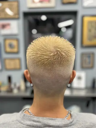 ショート カラー メンズ 池袋メンズパーマ フェード純平のヘアスタイル