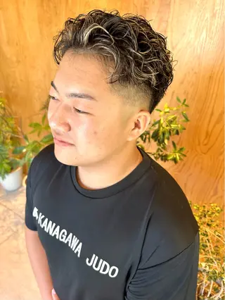 ショート パーマ メンズ 🔥メンズ特化 /パーマ&カット🌀のヘアスタイル
