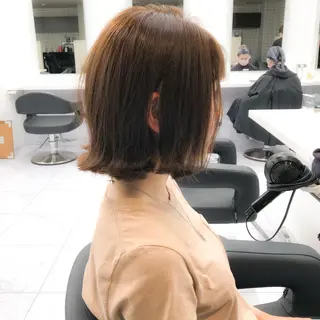 ミディアム カラー ハイトーン×レイヤー カットTAKUMIのヘアスタイル