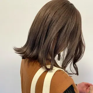 ミディアム カラー 透け感カラー/ momo🦕のヘアスタイル