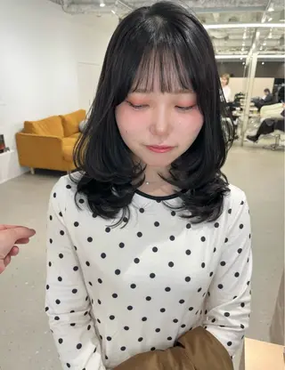 セミロング 箱崎 凪沙のヘアスタイル