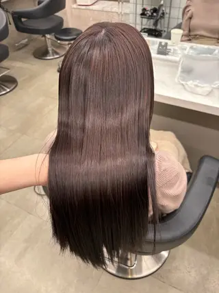 セミロング カラー 抜け感レイヤー︴ ニュアンスカラーのヘアスタイル