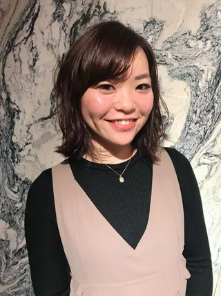 ミディアム カラー 藤井 さと実のヘアスタイル